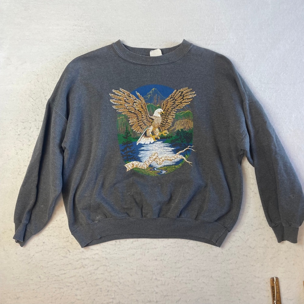 Toboggan Eagle Graphic Sweatshirt XL Gray Vintage Nature Art Crewneck Fleece